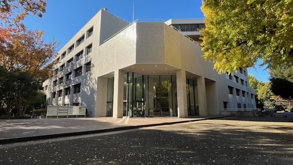 都立中央図書館